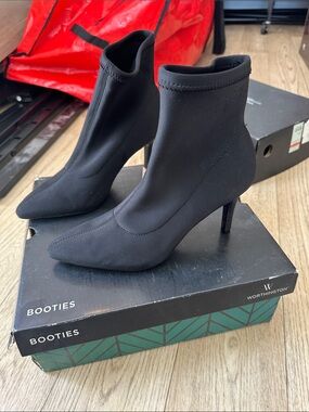 Worthington Black Stretch Pointed Ankle Booties